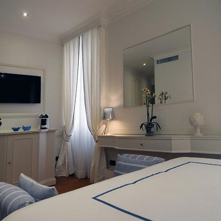 Suite Fontana Di Trevi Rom Zimmer foto