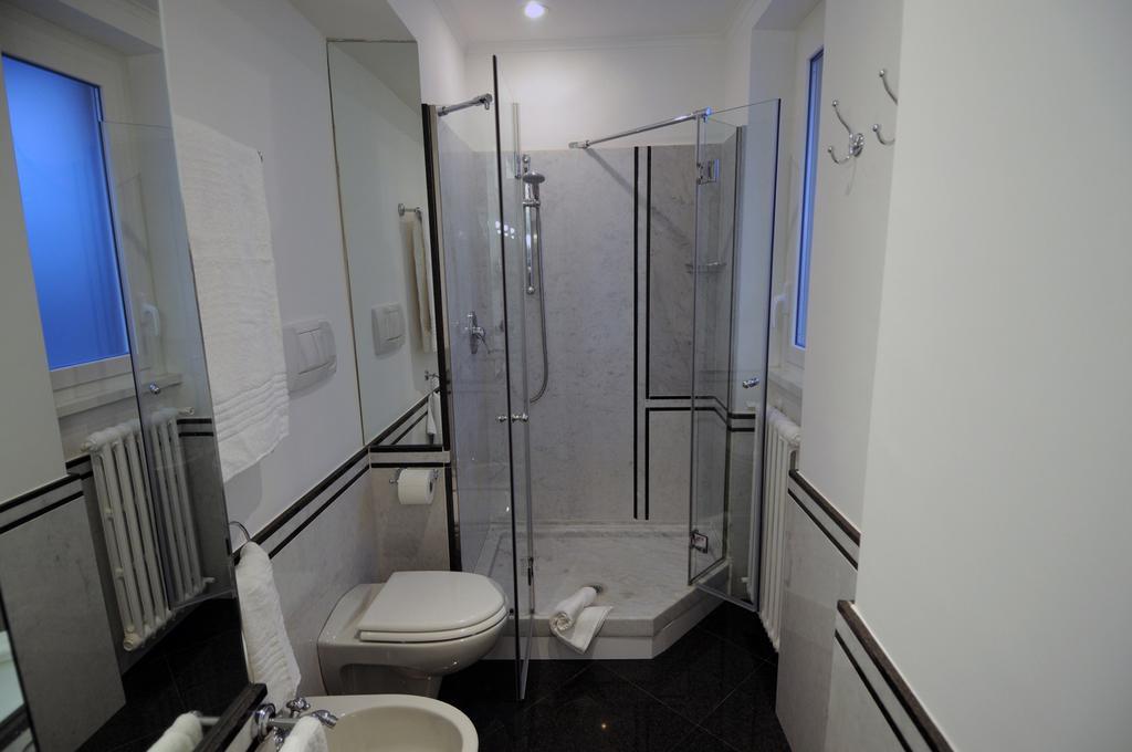 Suite Fontana Di Trevi Rom Zimmer foto